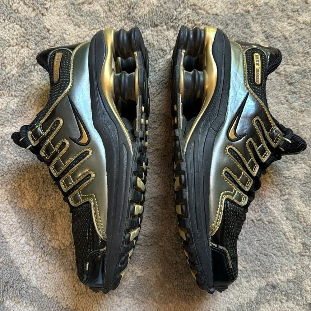 Nike Shox Youth Size 4Y Retro Y2K Black Gold Unisex Boy Running Shoes Sneakers - Picture 7 of 11
